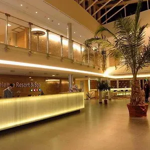 4* Hotell And