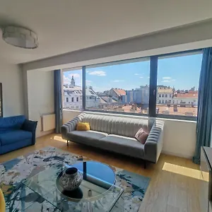 Apartment Amora Homes Imperial With Basilika And Castle View Need Reservation For Free Parking